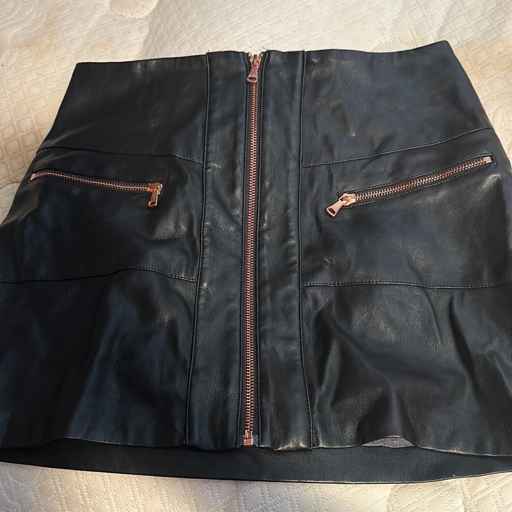 Cute black leather skirt